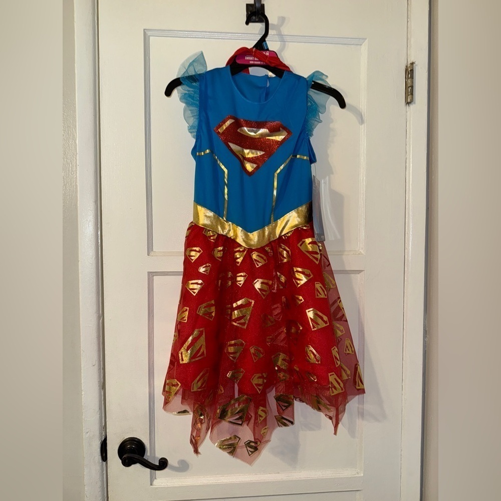 Child Supergirl Costume large 12/14 NWT - Picture 1 of 4